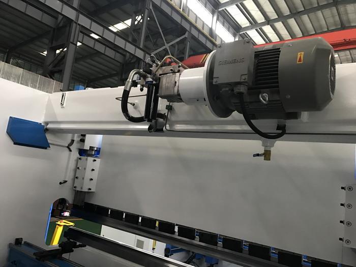 Hoerbiger hydraulic li qub thiab cov tawb laub ESA S640 4 Axis cnc xovxwm ntses DSP Laser MCS kev ruaj ntseg