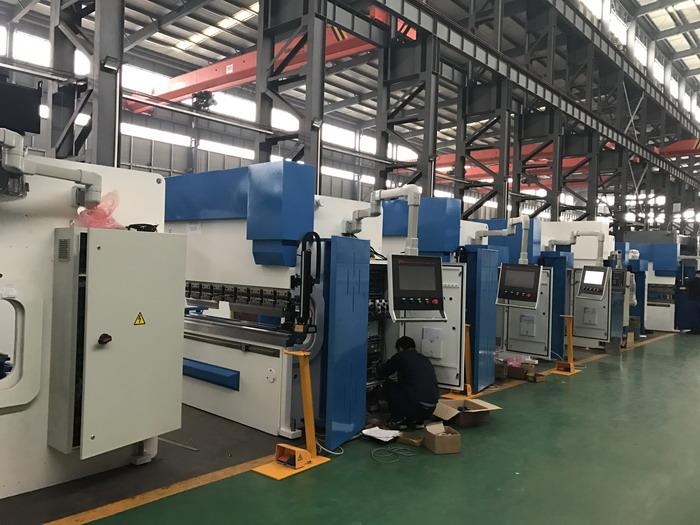 ITALY MADE CNC PRESSBRAKE 4 AXIS CHINA ESA S640 maub los